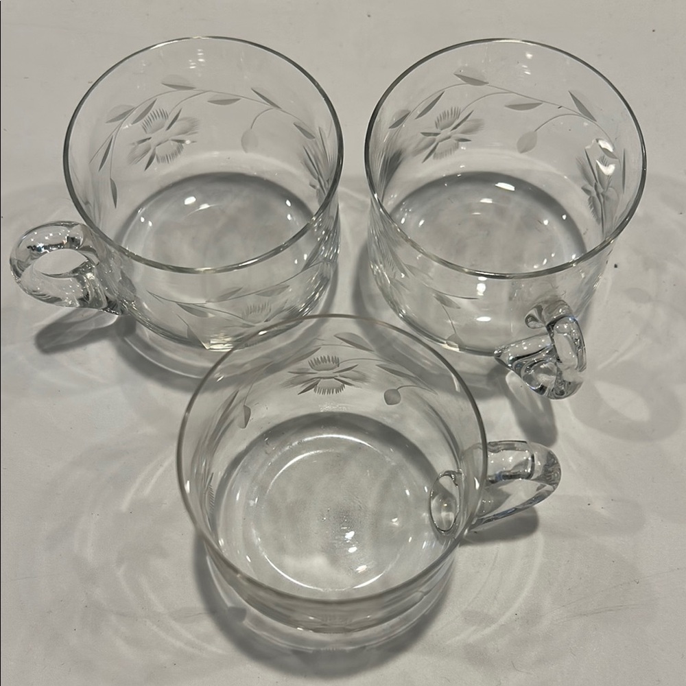 Unique Vintage Clear Floral Tea Cup Set